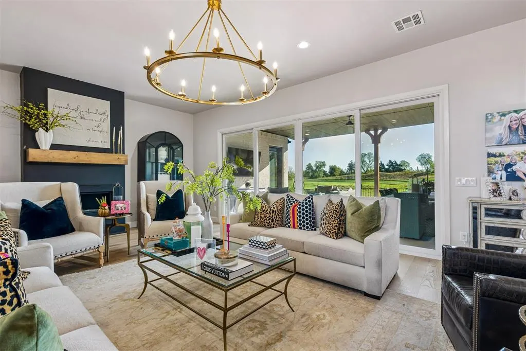 Photo 5 — 201 Saint Claire Drive, Edmond, OK 73025