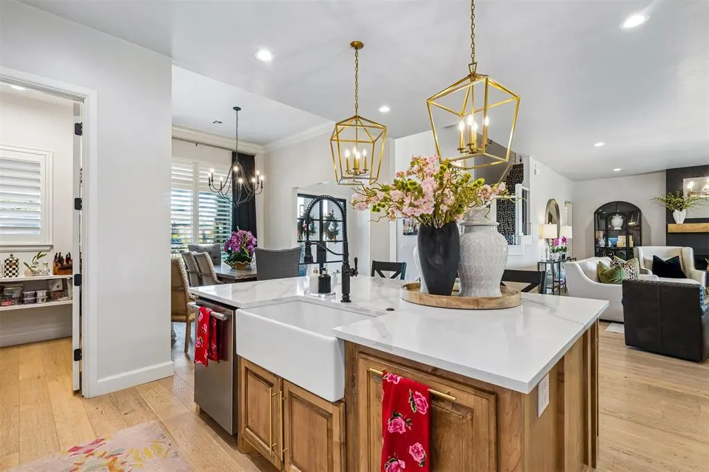 Photo 8 — 201 Saint Claire Drive, Edmond, OK 73025