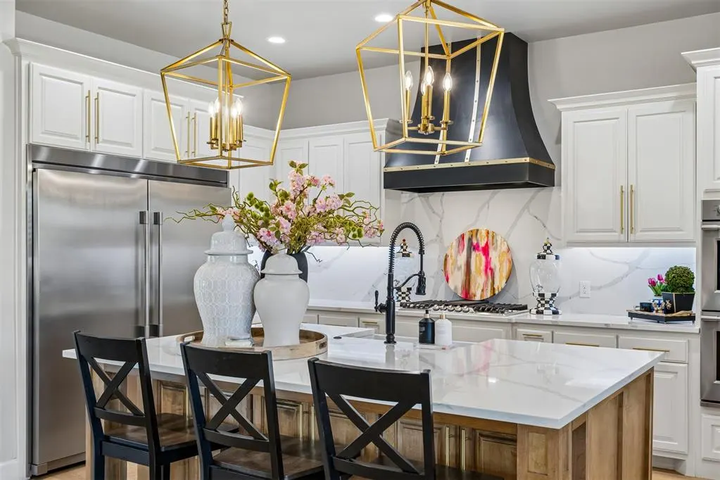 Photo 10 — 201 Saint Claire Drive, Edmond, OK 73025