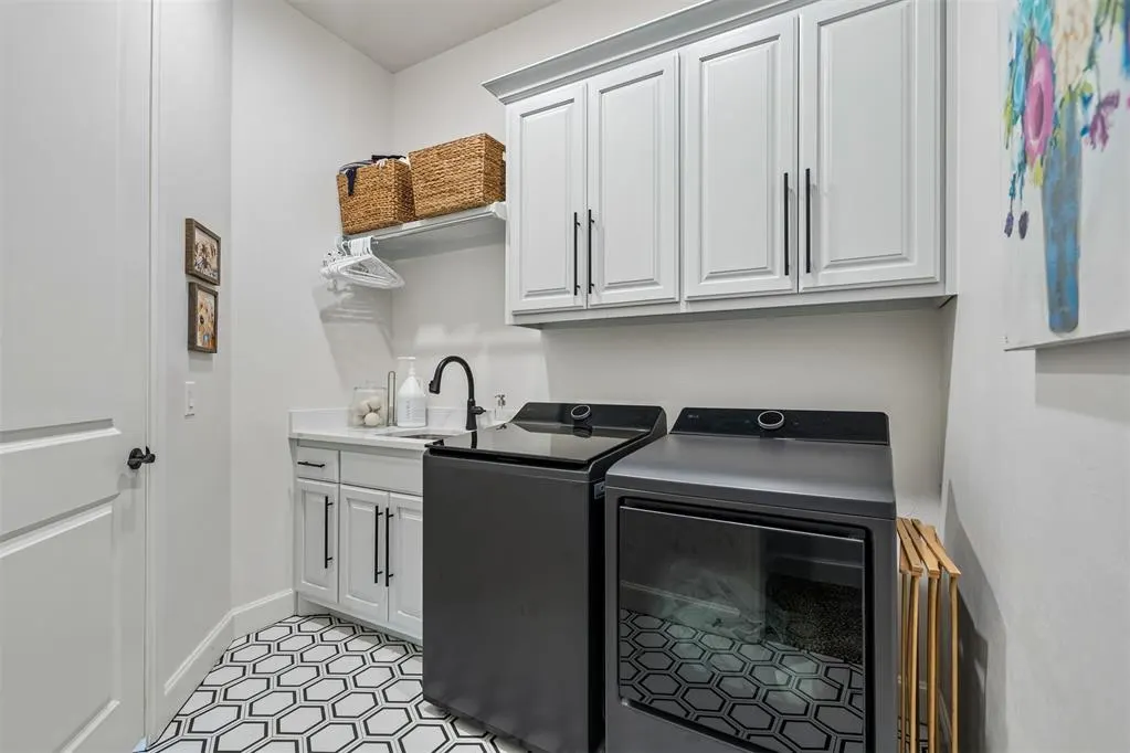 Photo 38 — 201 Saint Claire Drive, Edmond, OK 73025