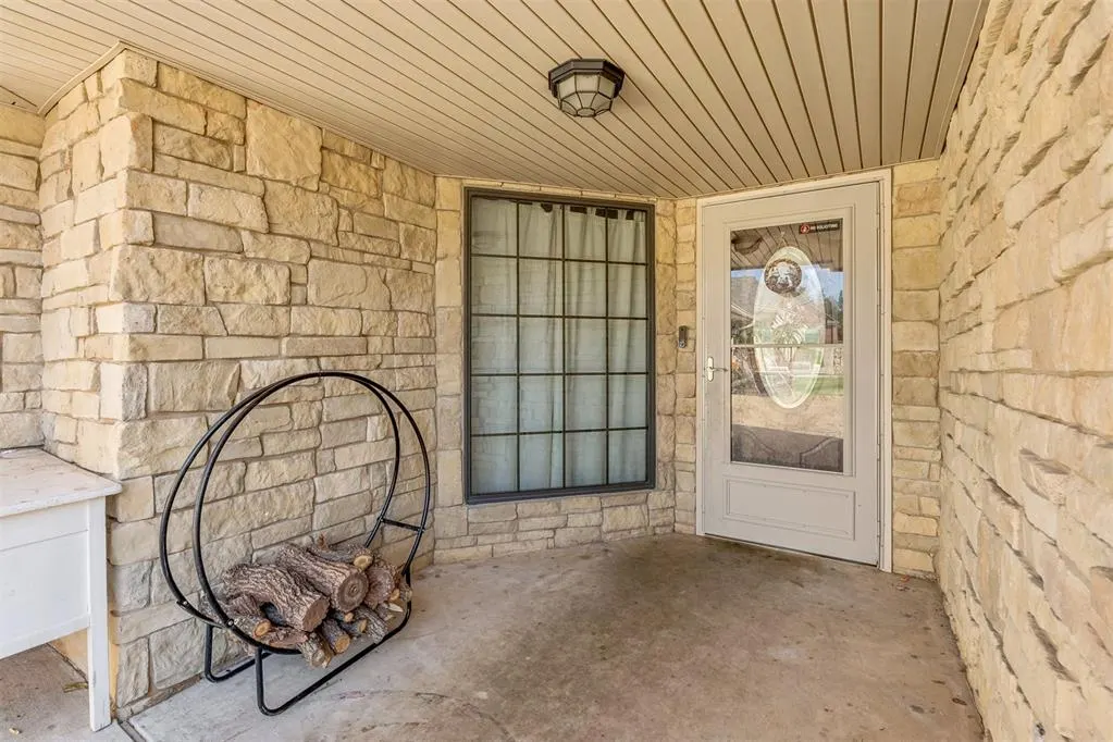 Photo 3 — 1629 Canyon Bluff Road, Guthrie, OK 73044