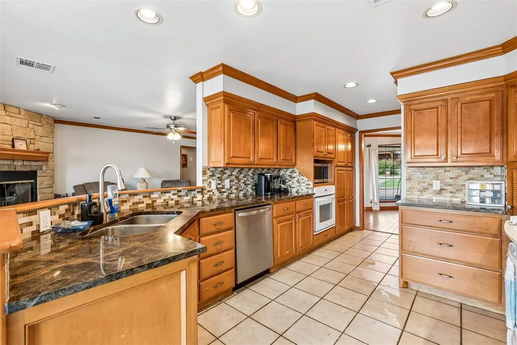 Photo 9 — 1629 Canyon Bluff Road, Guthrie, OK 73044