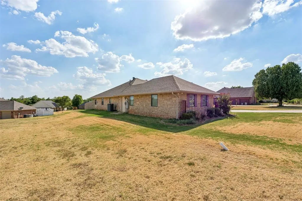Photo 49 — 1629 Canyon Bluff Road, Guthrie, OK 73044