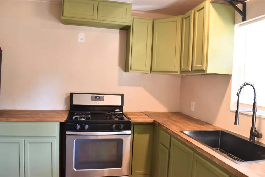 Photo 8 — 405 W Cafky Avenue, Tipton, OK 73570