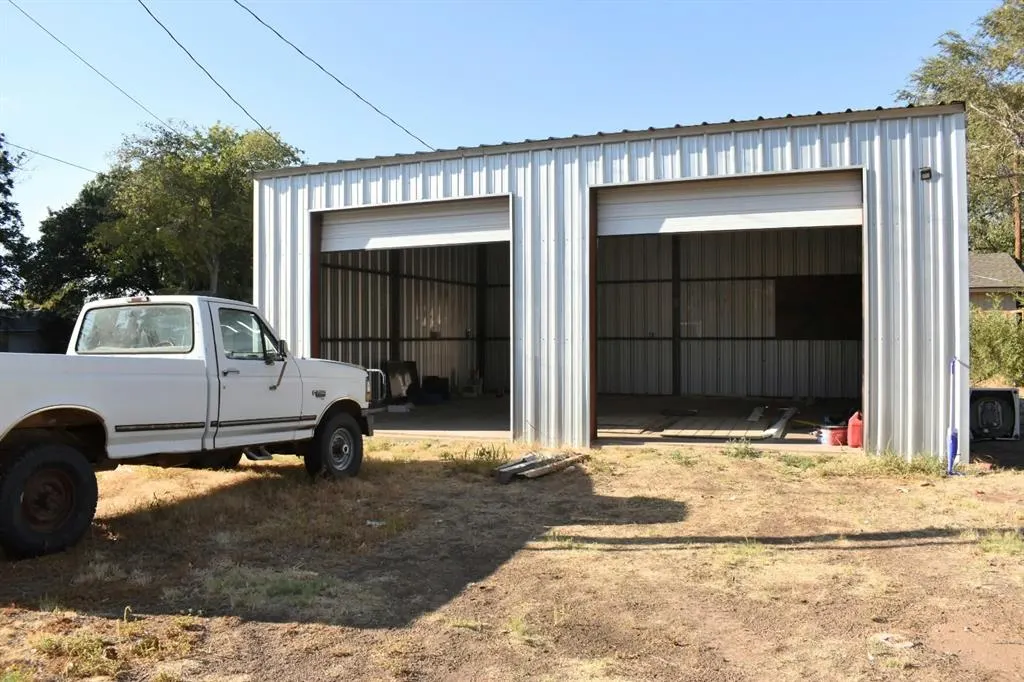 Photo 15 — 405 W Cafky Avenue, Tipton, OK 73570