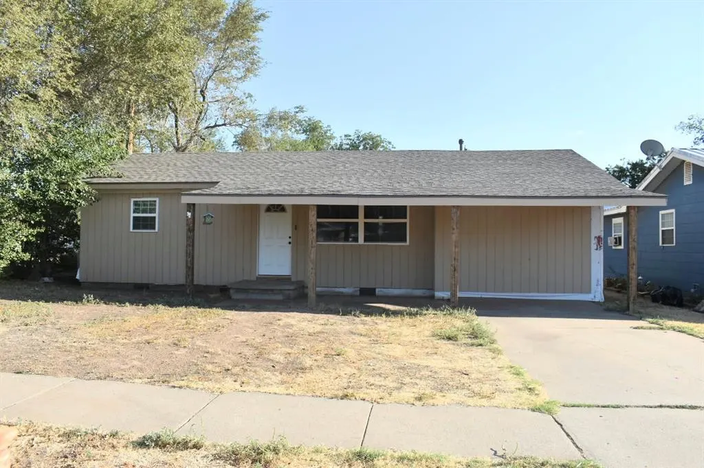 Front exterior — 405 W Cafky Avenue, Tipton, OK 73570