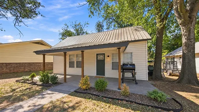 Photo 3 — 1012 S 13th Street, Chickasha, OK 73018