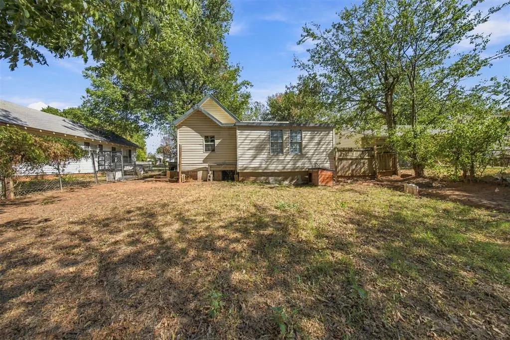 Photo 20 — 1012 S 13th Street, Chickasha, OK 73018