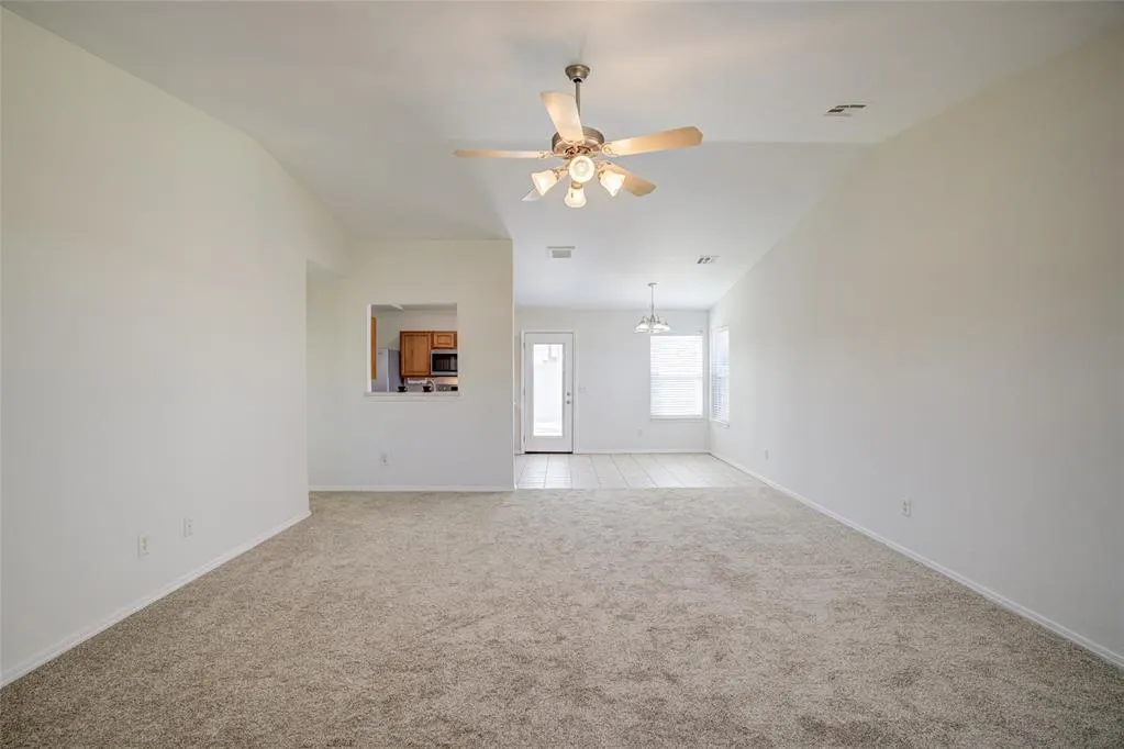 Photo 8 — 524 English Elm Lane, Norman, OK 73069
