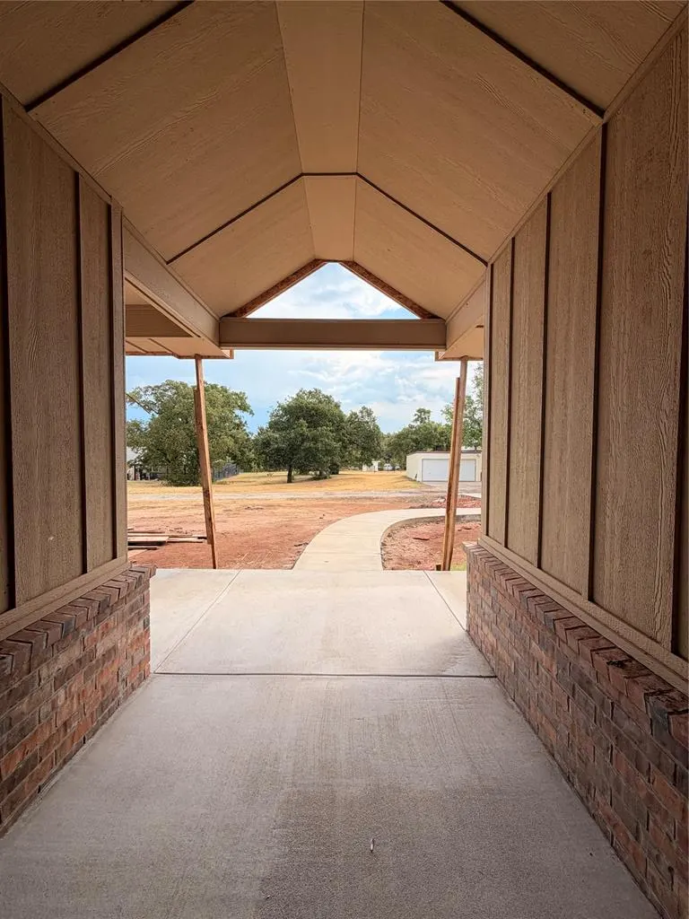 Photo 5 — 219 W Johnson Drive, Guthrie, OK 73044