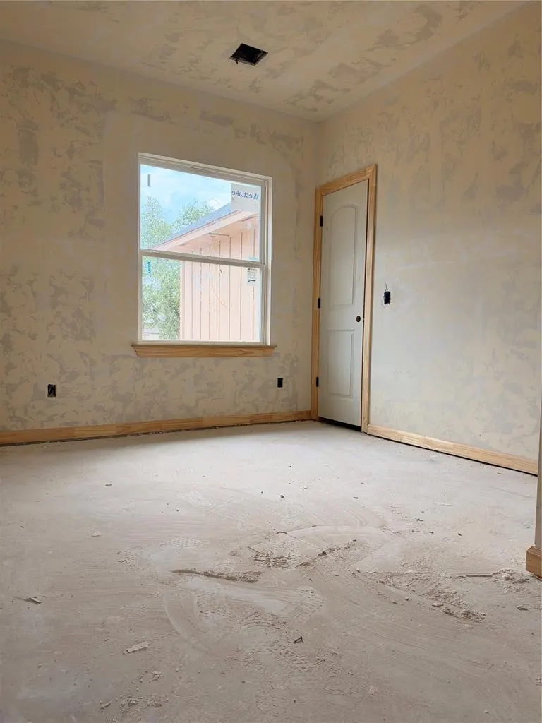Photo 6 — 219 W Johnson Drive, Guthrie, OK 73044