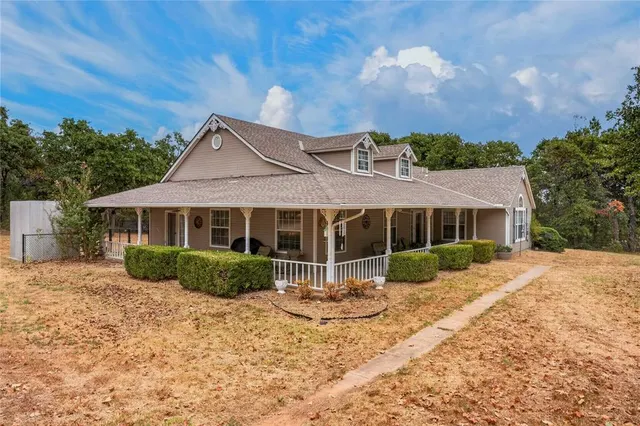 Photo 2 — 18233 Sierra Lane, Newalla, OK 74857