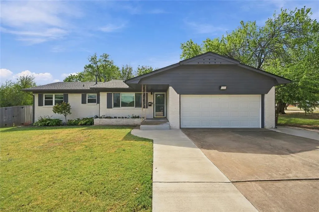 Front exterior — 2000 S Boulevard, Edmond, OK 73013