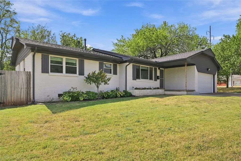 Photo 3 — 2000 S Boulevard, Edmond, OK 73013
