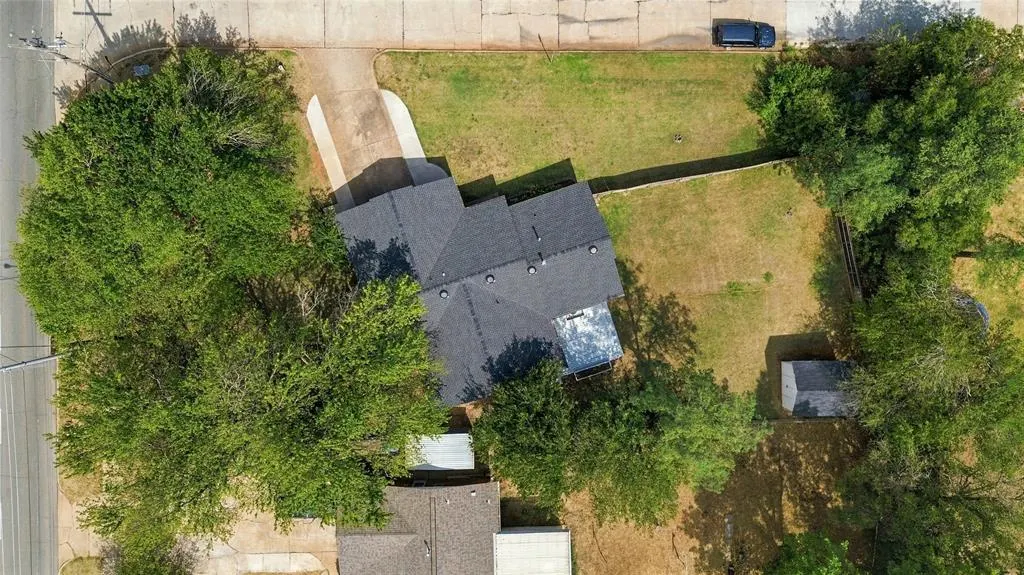 Photo 43 — 2000 S Boulevard, Edmond, OK 73013