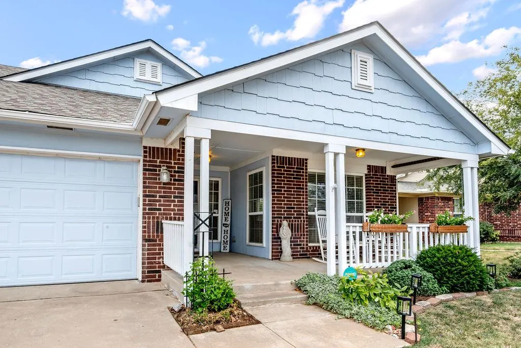 Front exterior — 10644 NW 33rd Street, Yukon, OK 73099
