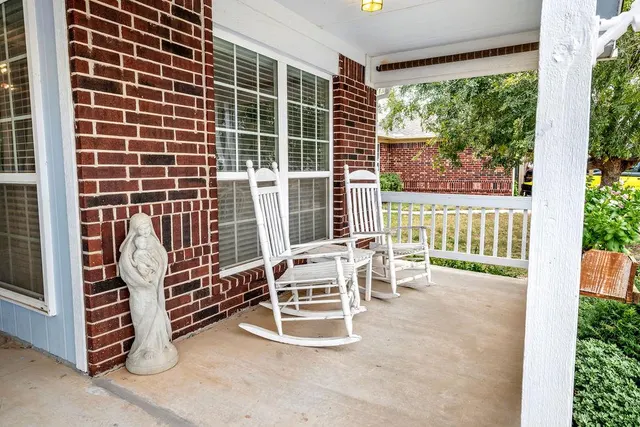 Photo 6 — 10644 NW 33rd Street, Yukon, OK 73099