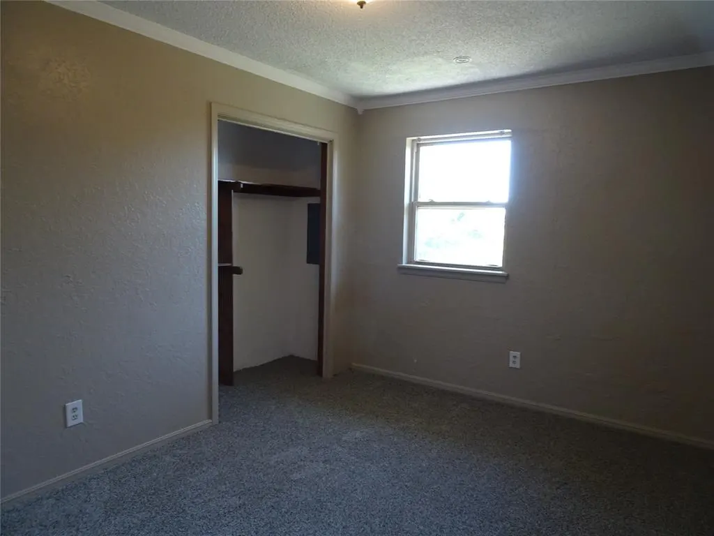 Photo 12 — 600 Oak Creek Drive, Yukon, OK 73099