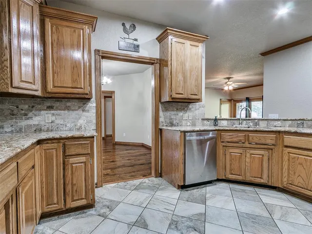 Photo 8 — 15144 Scottsdale Crossing, Choctaw, OK 73020