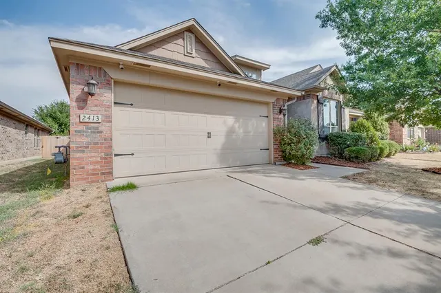 Photo 2 — 2413 SW 139th Street, Oklahoma City, OK 73170
