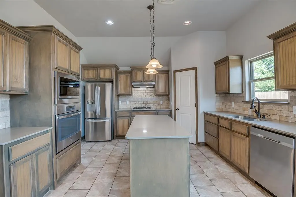 Photo 11 — 2413 SW 139th Street, Oklahoma City, OK 73170