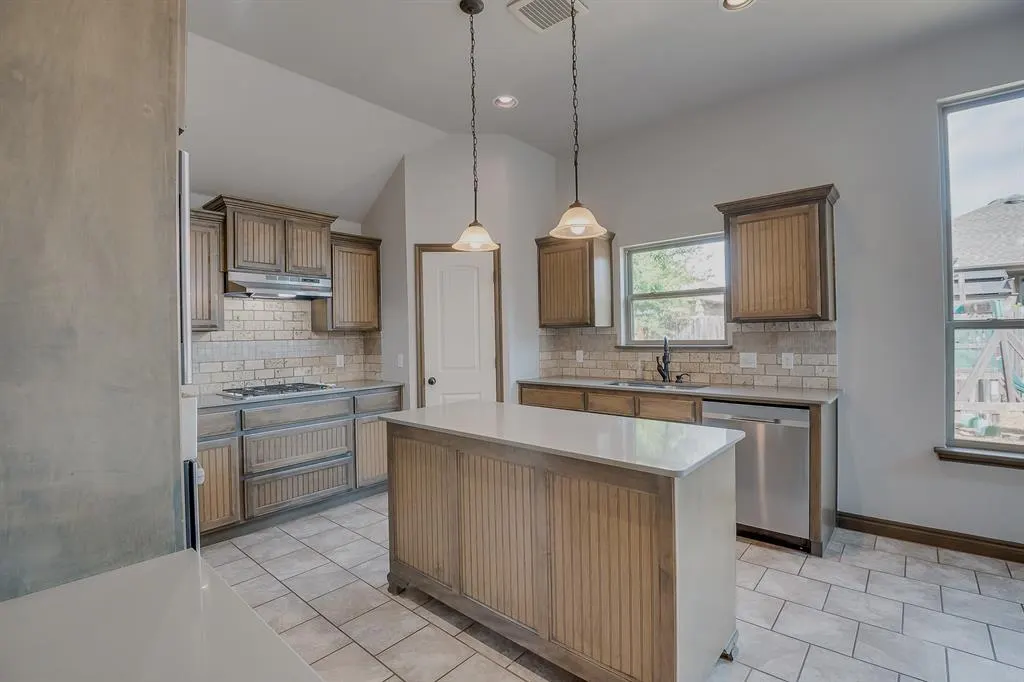 Photo 14 — 2413 SW 139th Street, Oklahoma City, OK 73170