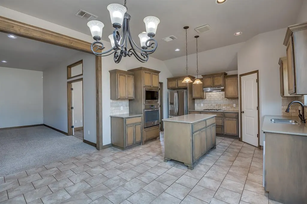 Photo 13 — 2413 SW 139th Street, Oklahoma City, OK 73170