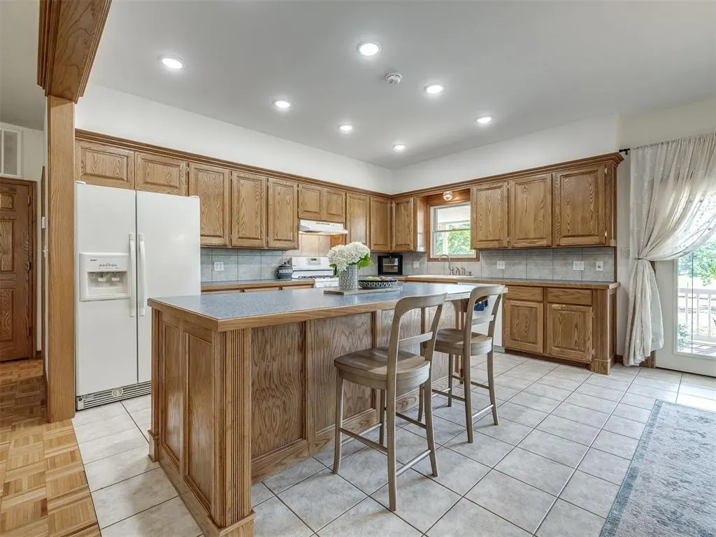 Photo 12 — 7650 Oakwood Way, Jones, OK 73049