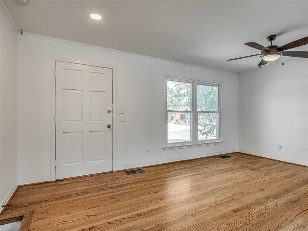 Photo 7 — 2336 Westlawn Place, Oklahoma City, OK 73112