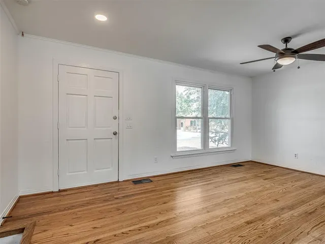 Photo 7 — 2336 Westlawn Place, Oklahoma City, OK 73112