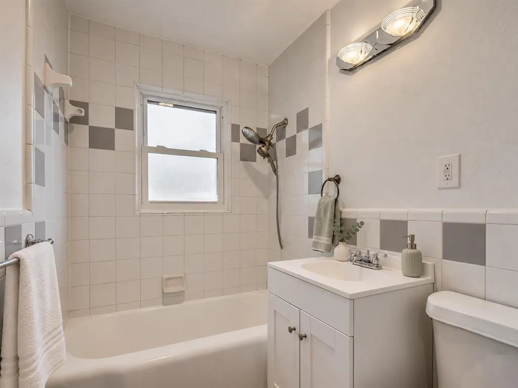 Photo 17 — 2336 Westlawn Place, Oklahoma City, OK 73112