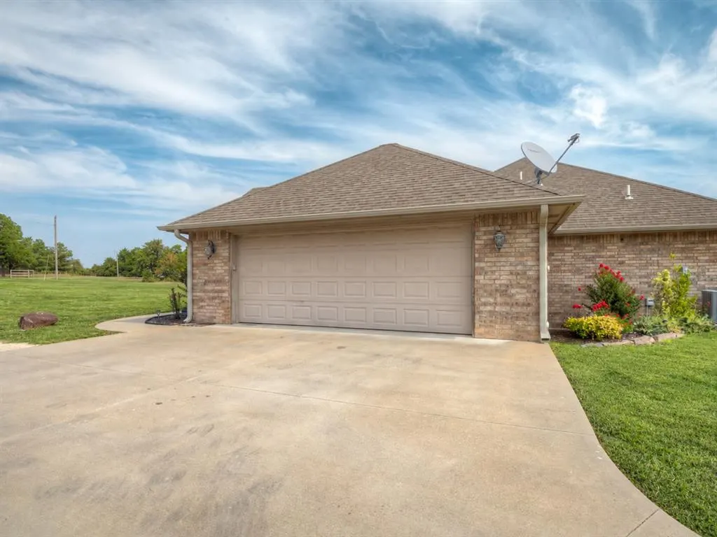 Photo 50 — 30365 Buck Lane, McLoud, OK 74851