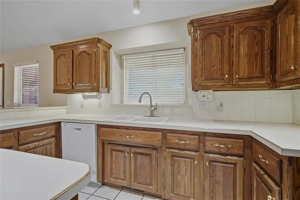 Photo 16 — 670 Choctaw Vista West, Choctaw, OK 73020