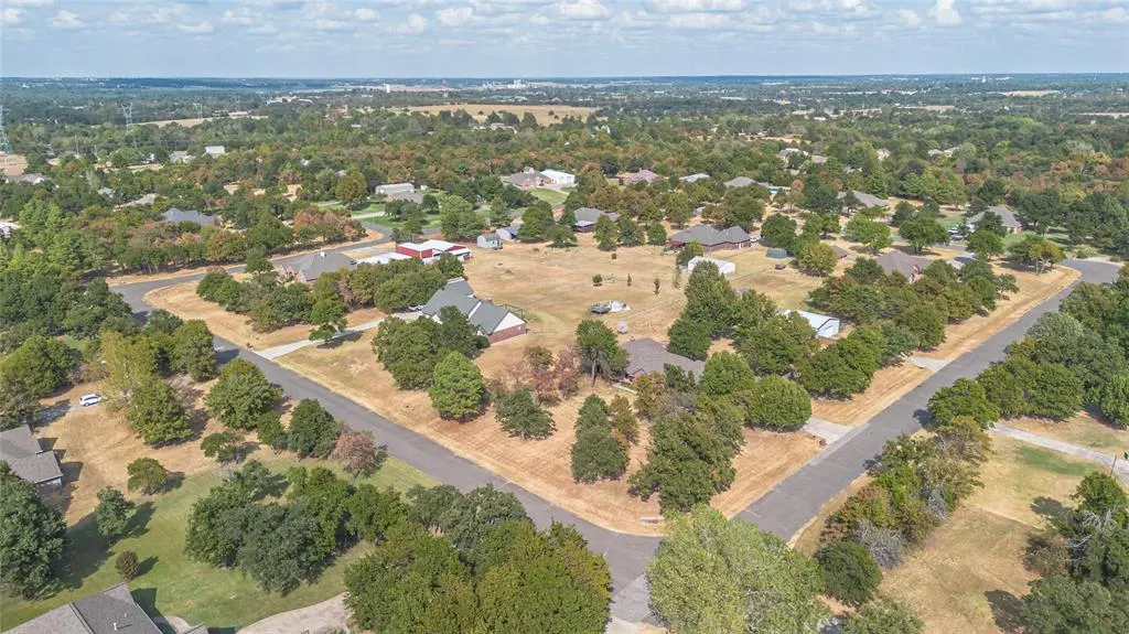 Photo 3 — 670 Choctaw Vista West, Choctaw, OK 73020