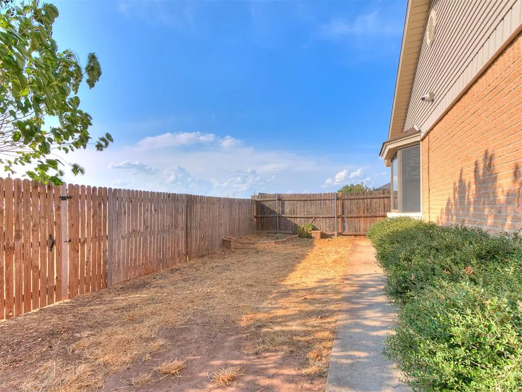 Photo 37 — 3629 N Ridgewood Drive, Midwest City, OK 73110