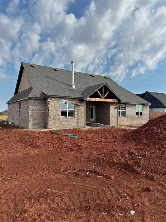 Photo 7 — 19481 Cashion Lakes Drive, Cashion, OK 73016