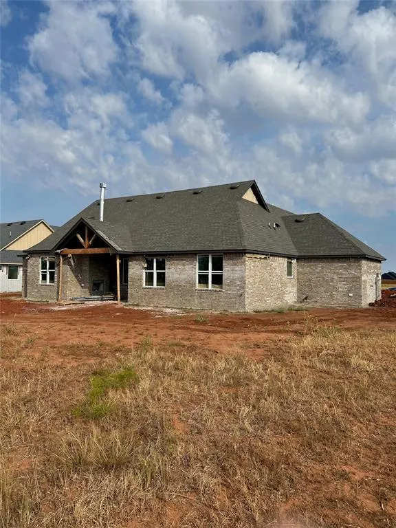Photo 8 — 19481 Cashion Lakes Drive, Cashion, OK 73016