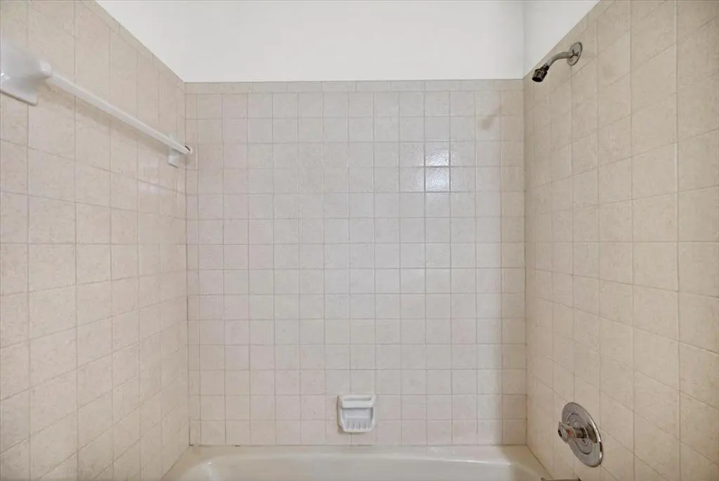 Photo 15 — 7813 Ambassador Road, Oklahoma City, OK 73169