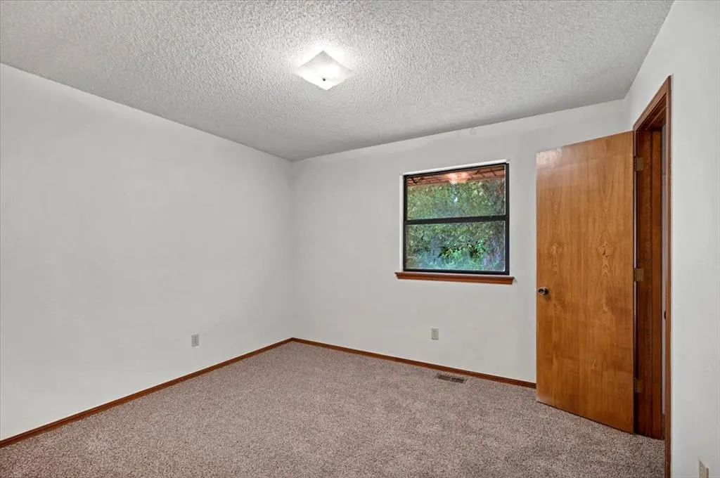 Photo 16 — 7813 Ambassador Road, Oklahoma City, OK 73169