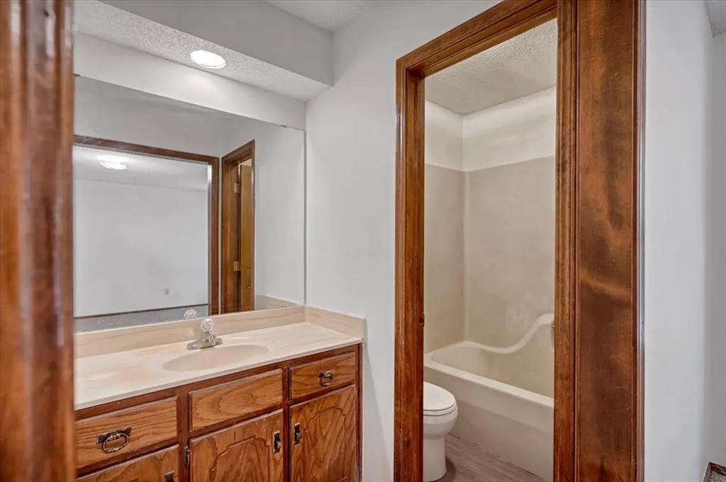 Photo 27 — 7813 Ambassador Road, Oklahoma City, OK 73169