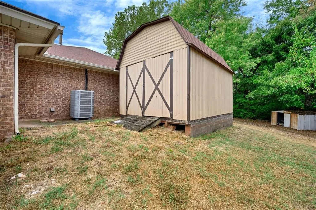 Photo 33 — 7813 Ambassador Road, Oklahoma City, OK 73169