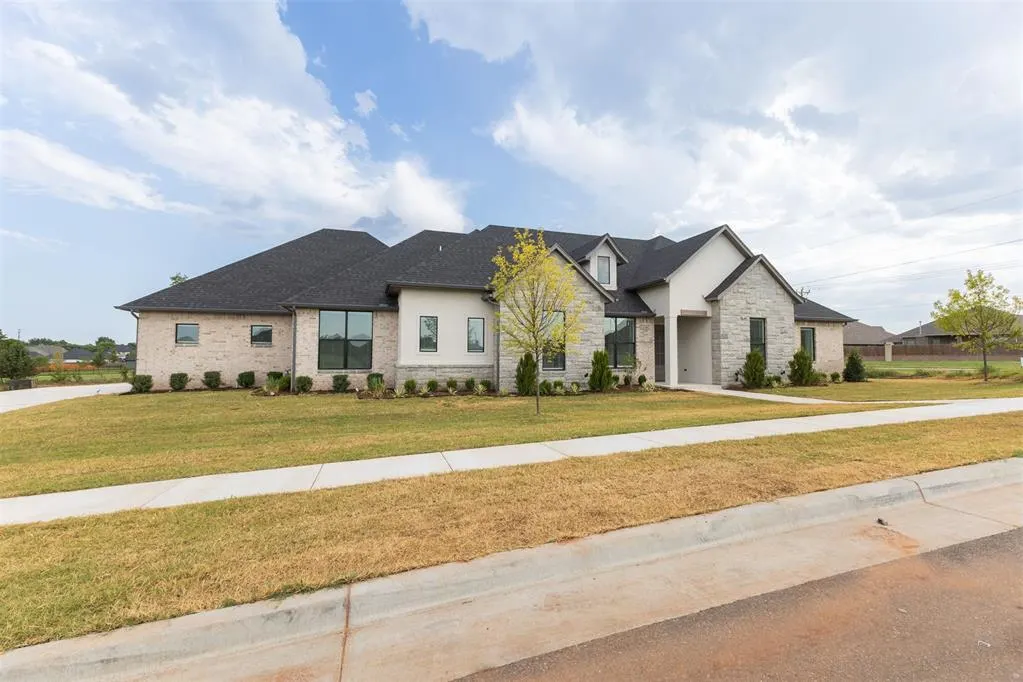 Photo 42 — 4500 SE 37th Street, Moore, OK 73165