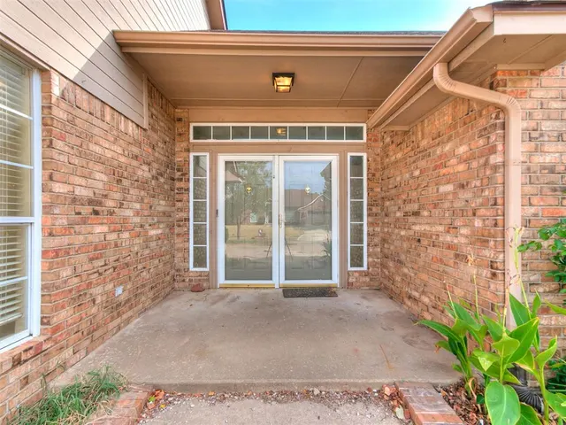 Photo 4 — 1311 Cambridge Drive, Shawnee, OK 74804