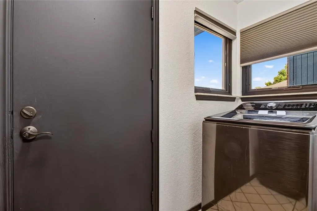 Photo 9 — 6900 Blue Spruce Court, Oklahoma City, OK 73162