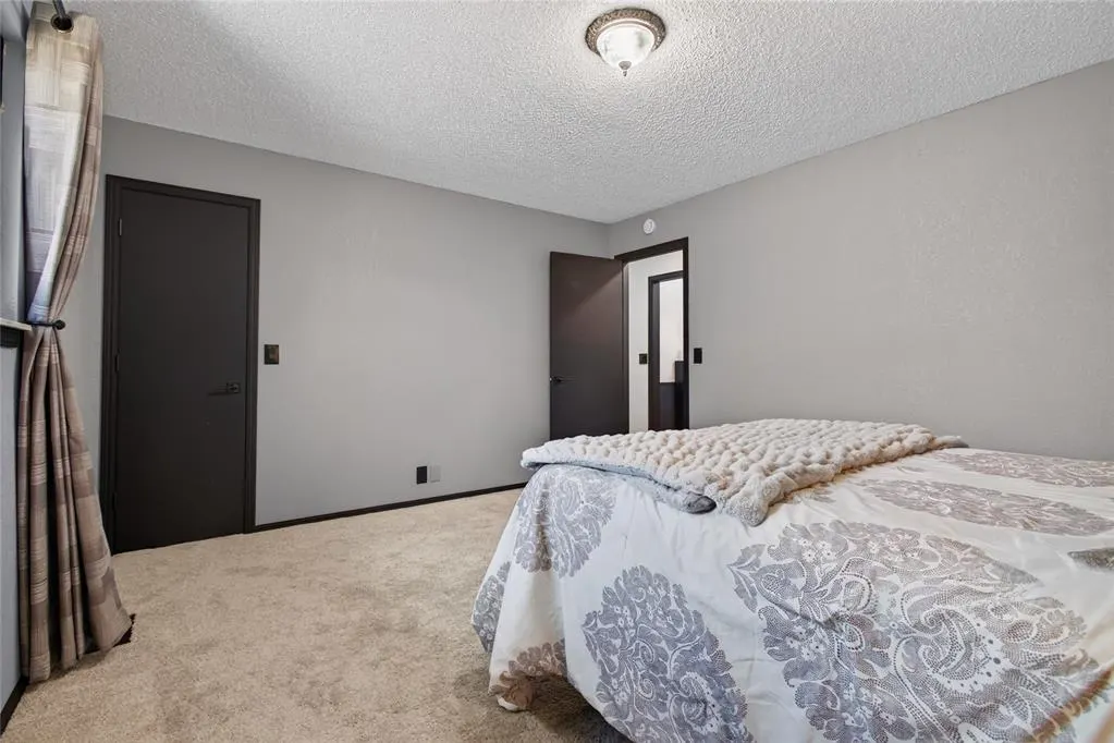 Photo 27 — 6900 Blue Spruce Court, Oklahoma City, OK 73162