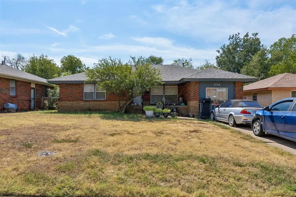 Front exterior — 1224 NE 44th Street, Oklahoma City, OK 73111