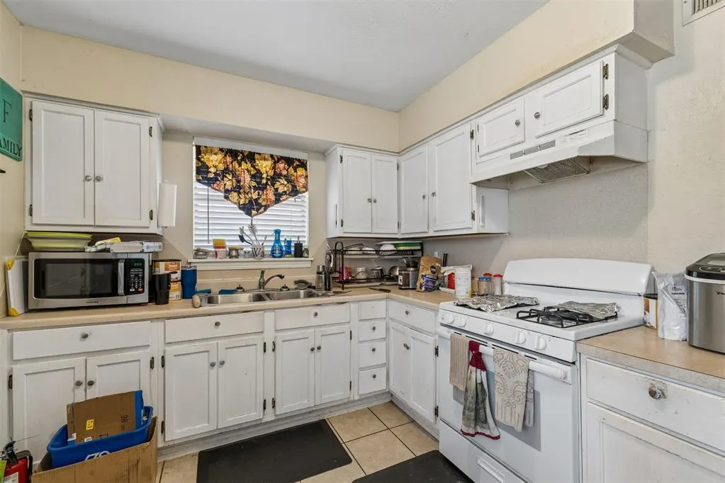 Photo 11 — 1224 NE 44th Street, Oklahoma City, OK 73111