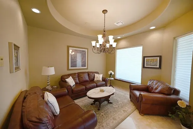 Photo 5 — 6015 N Chateau Court, Stillwater, OK 74075