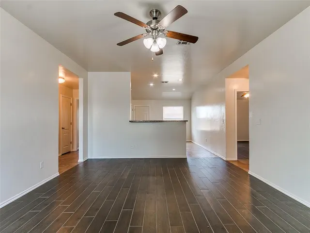 Photo 5 — 9637 Kylie Drive, Moore, OK 73160