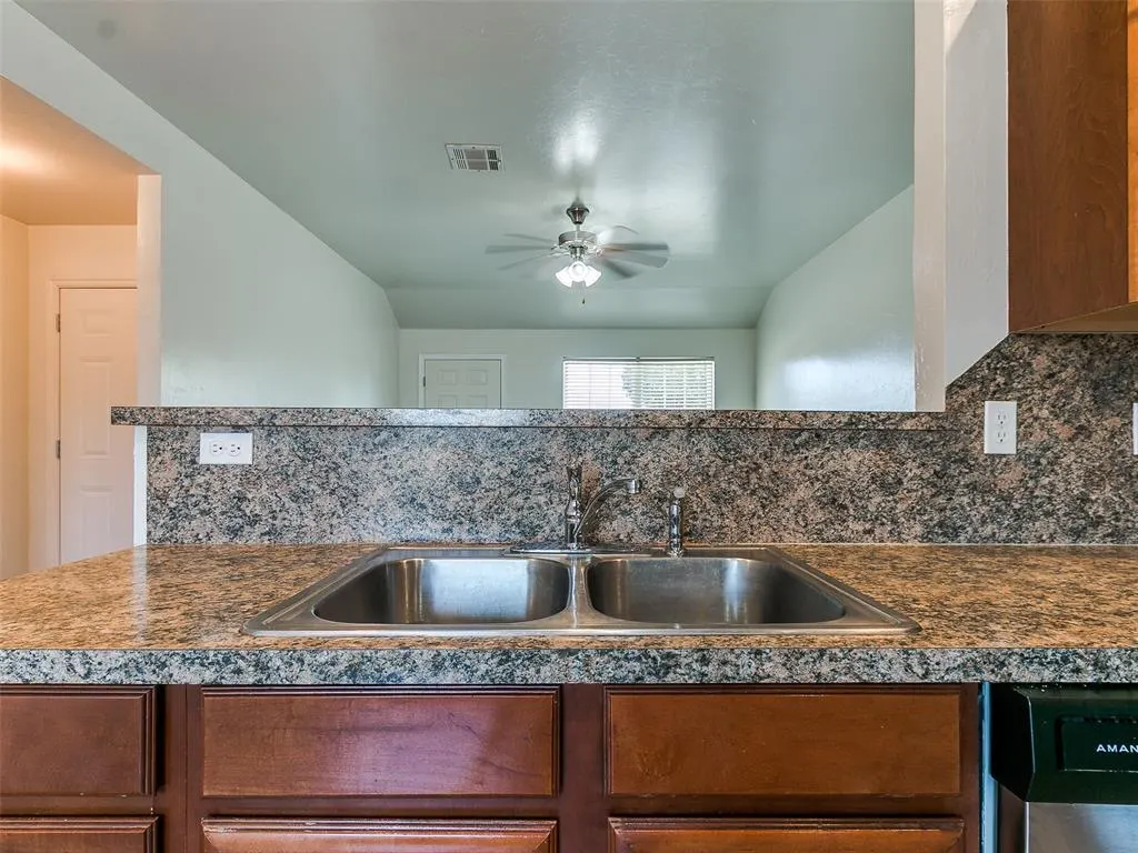 Photo 11 — 9637 Kylie Drive, Moore, OK 73160